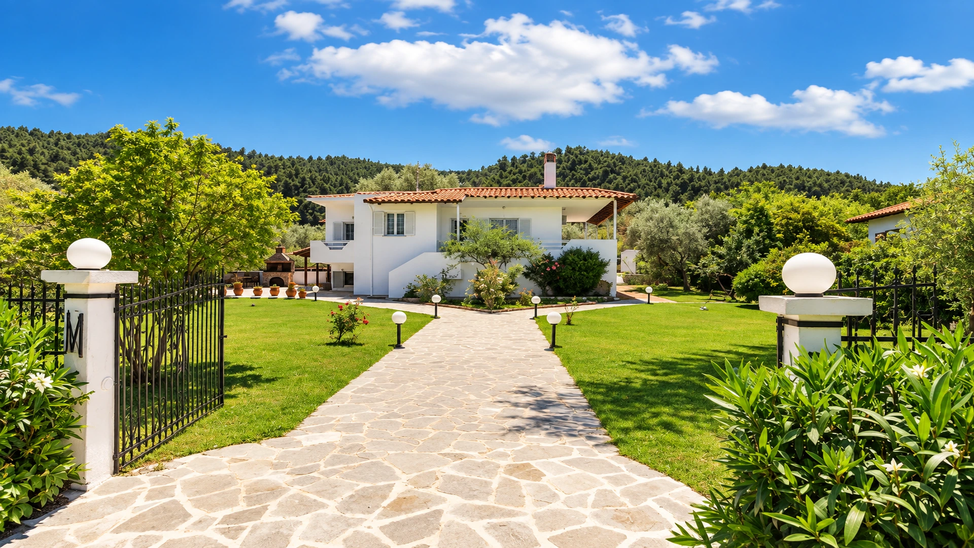 M&M Villas Vourvourou exterior and garden